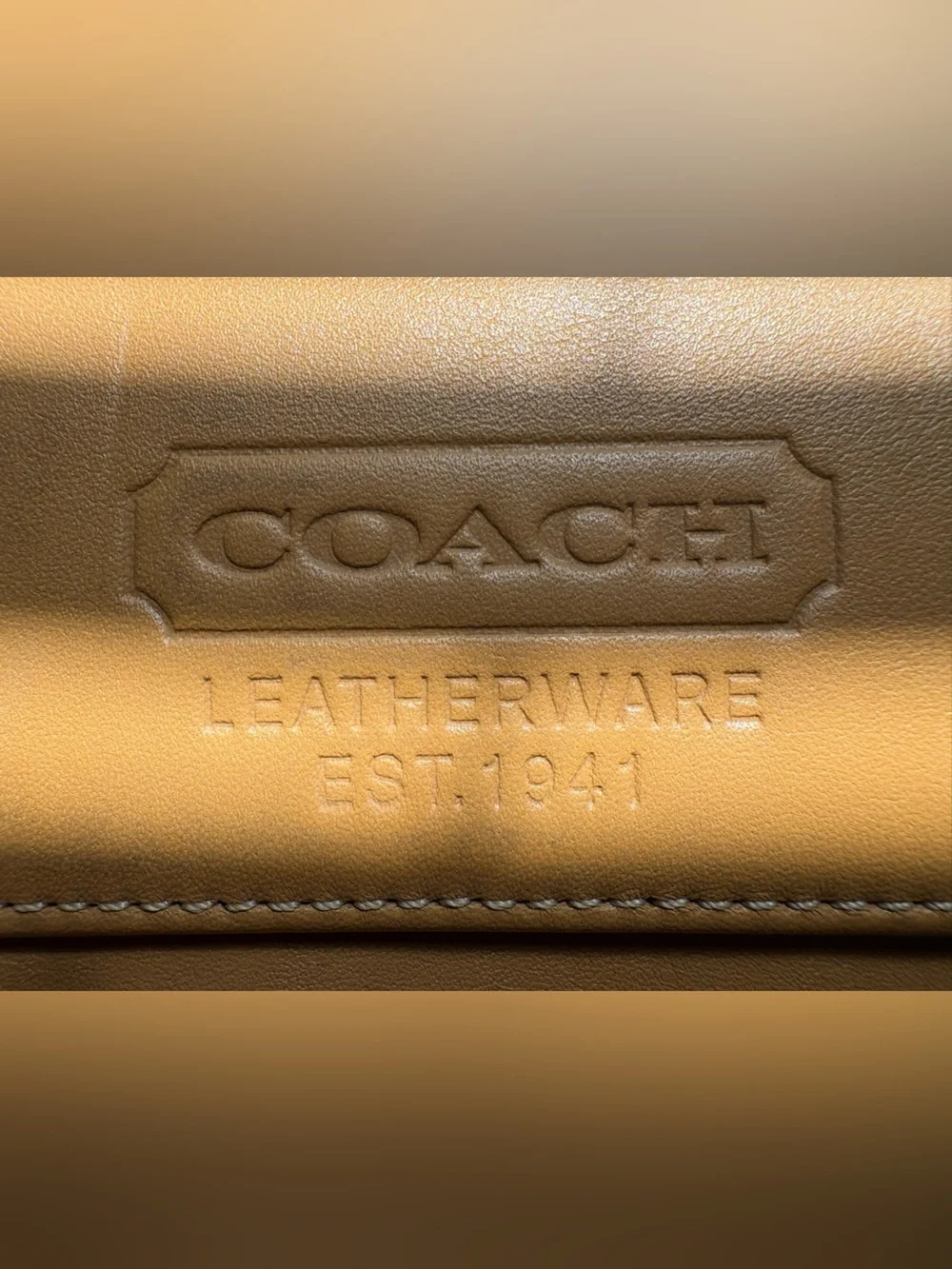 Vintage COACH British Tan Leather Multifunction Purse Keychain Wallet 7219